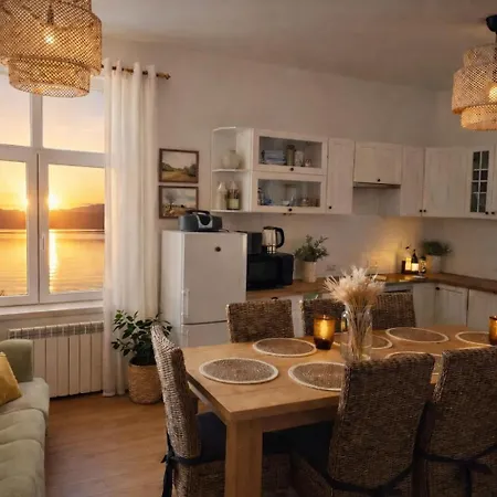 Sentane - Kamienica Nad Jeziorem - Sauna - Jacuzzi - Pomost Swietajno (Olecko)